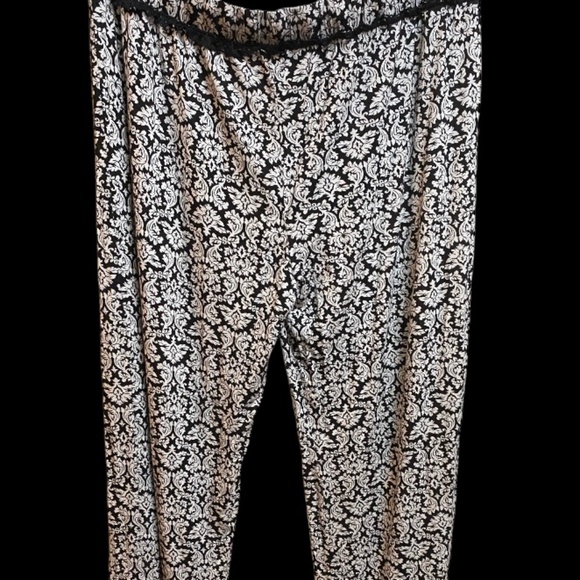 Marilyn Monroe Intimates Casual Black & White Demask Fluer Sleep Pants Large - Picture 2 of 4